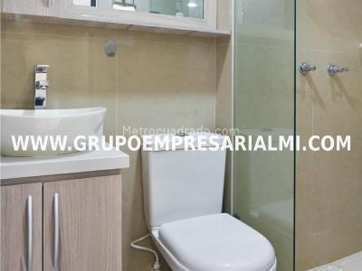 Apartaestudio en venta en El Poblado, Medellín, 30 m² · foto 12 de 12