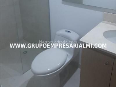 Apartamento de 3 alcobas en venta en Calle Vieja, Bello, 82 m² · foto 3 de 4