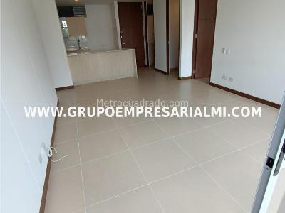 Apartaestudio en arriendo en El Poblado, Medellín, 62 m² · foto 3 de 20