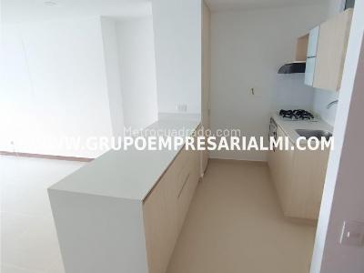 Apartaestudio en arriendo en El Poblado, Medellín, 62 m² · foto 6 de 20