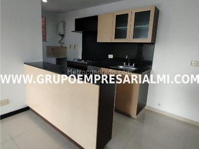 Apartamento de 3 alcobas en arriendo en Villa Carlota, Medellín, 70 m² · foto 3 de 11