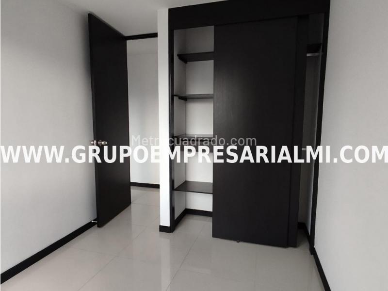 3BR Apartment for Rent in El Poblado, High Floor Views - 5