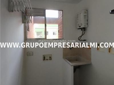 Apartamento de 3 alcobas en arriendo en Villa Carlota, Medellín, 70 m² · foto 8 de 11