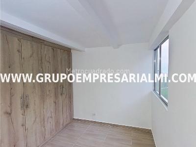 Apartamento de 2 alcobas en venta en San Jose, Sabaneta, 57 m² · foto 12 de 17