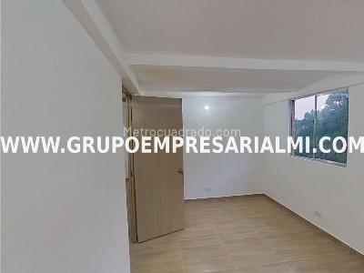 Apartamento de 2 alcobas en venta en San Jose, Sabaneta, 57 m² · foto 9 de 17