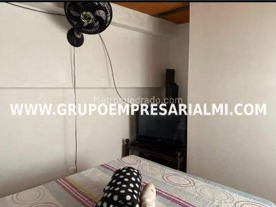 Apartaestudio en arriendo en Laureles, Medellín, 30 m² · foto 8 de 9