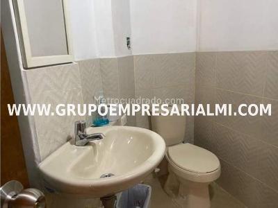 Apartaestudio en arriendo en Laureles, Medellín, 30 m² · foto 9 de 9