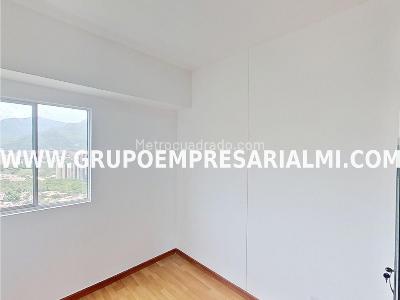Apartamento de 3 alcobas en venta en Niquia, Bello, 63 m² · foto 3 de 11