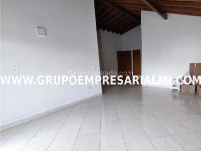 Apartamento en venta en Loma De Las Brujas, Envigado · foto 4 de 14