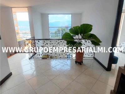 Apartamento de 3 alcobas en venta en El Poblado, Medellín, 300 m² · foto 3 de 13
