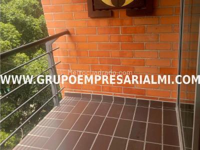 Apartamento en arriendo en Los Colores, Medellín · foto 13 de 15