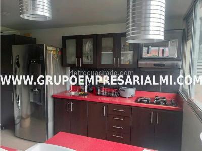 Apartamento en arriendo en Los Colores, Medellín · foto 2 de 15