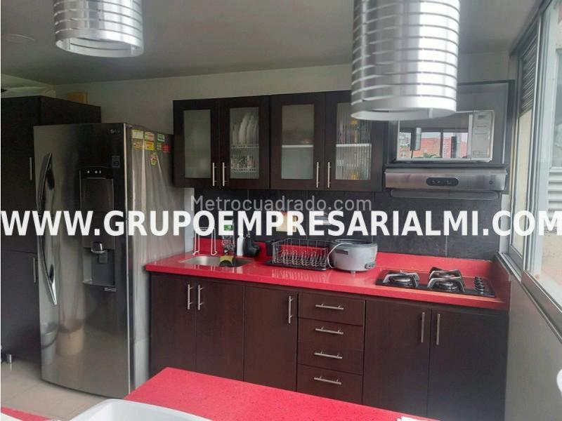 Gran Apartamento de 2 Alcobas en Los Colores - 2