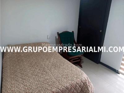 Apartamento en arriendo en Los Colores, Medellín · foto 9 de 15