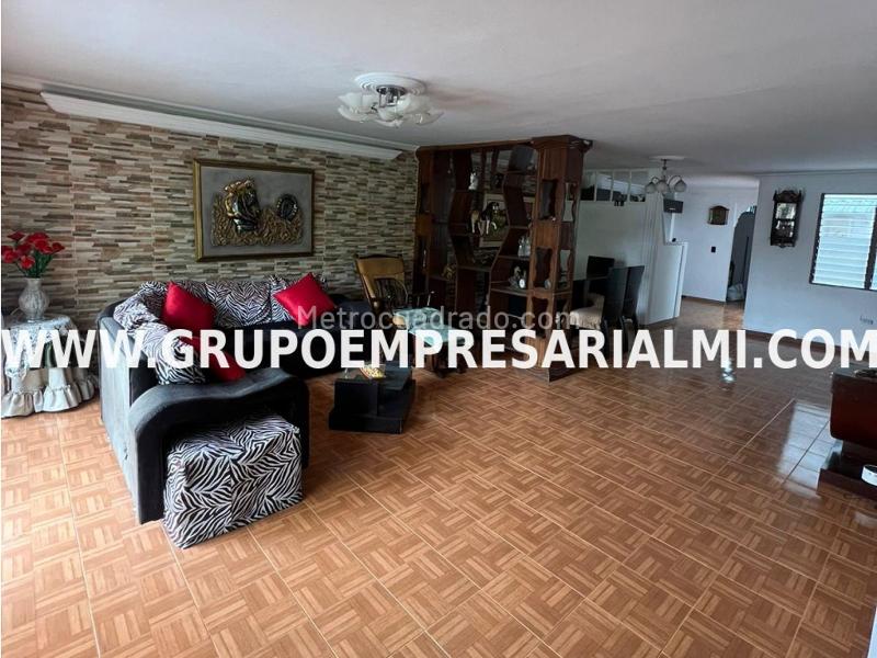 3BR Apartment in Calasanz (130 m²) - 3
