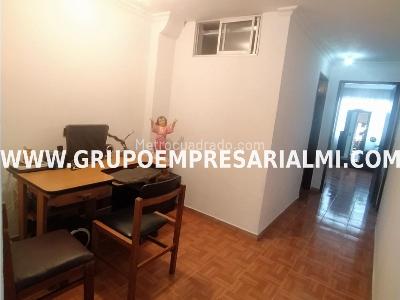 Apartamento de 3 alcobas en arriendo en Calasanz, Medellín, 130 m² · foto 8 de 12