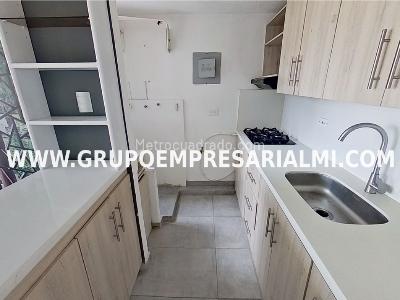 Apartamento en venta en El Poblado, Medellín · foto 2 de 12