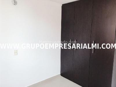 Apartamento en venta en El Poblado, Medellín · foto 6 de 10