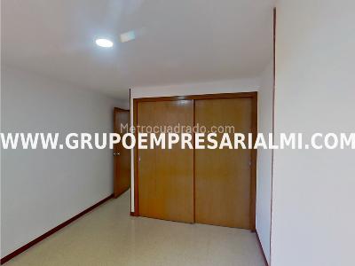 Apartamento en venta en Belen, Medellín · foto 8 de 18