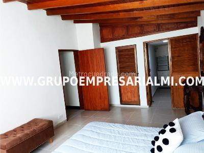 Apartamento de 4 alcobas en arriendo en Belen, Medellín, 164 m² · foto 12 de 16