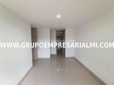 Apartamento de 3 alcobas en venta en Santa Catalina, Itagüí, 83 m² · foto 3 de 20