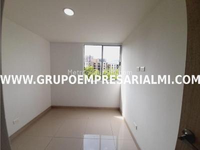 Apartamento de 3 alcobas en venta en Santa Catalina, Itagüí, 83 m² · foto 9 de 20