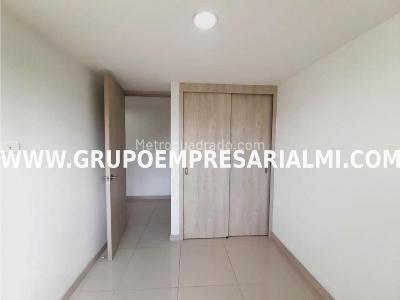 Apartamento de 3 alcobas en venta en Santa Catalina, Itagüí, 83 m² · foto 10 de 20