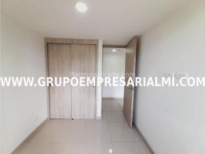 Apartamento de 3 alcobas en venta en Santa Catalina, Itagüí, 83 m² · foto 11 de 20