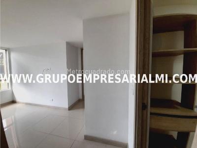 Apartamento de 3 alcobas en venta en Santa Catalina, Itagüí, 83 m² · foto 13 de 20