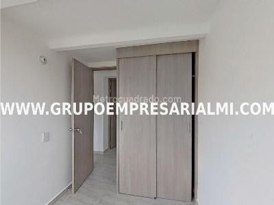 Apartamento de 3 alcobas en venta en Bucaros, Bello, 55 m² · foto 11 de 20