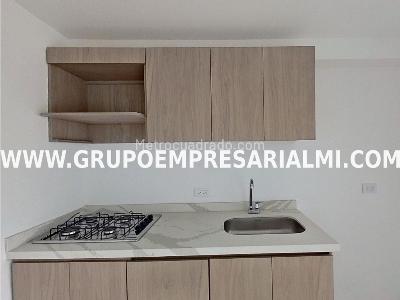 Apartamento de 3 alcobas en venta en Bucaros, Bello, 55 m² · foto 2 de 20