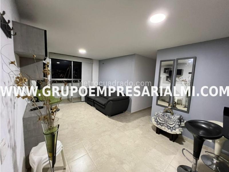 Apartamento Hermoso de 3 Alcobas en El Poblado