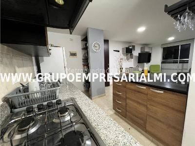 Apartamento de 3 alcobas en arriendo en El Poblado, Medellín, 68 m² · foto 4 de 10