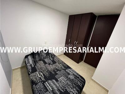 Apartamento de 3 alcobas en arriendo en El Poblado, Medellín, 68 m² · foto 5 de 10