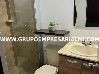 Apartamento de 3 alcobas en arriendo en El Poblado, Medellín, 68 m² · foto 10 de 10