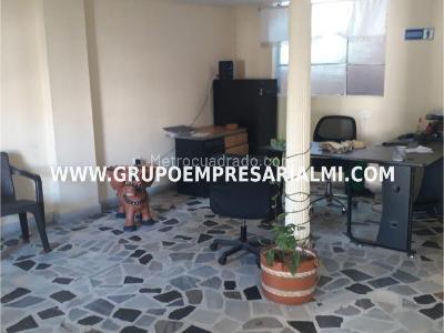 Casa de 3 alcobas en venta en Castilla, Medellín, 116 m² · foto 2 de 18