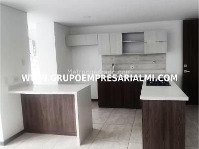 Apartamento de 2 alcobas en venta en San Antonio De Pereira, Rionegro, 85 m² · foto 2 de 11