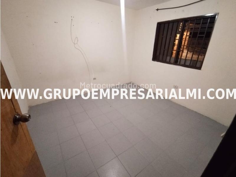 Casa de 3 Alcobas con Red de Gas en Robledo (Piso 1) - 8