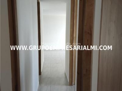 Apartamento de 3 alcobas en venta en La Macarena, Rionegro, 55 m² · foto 4 de 15