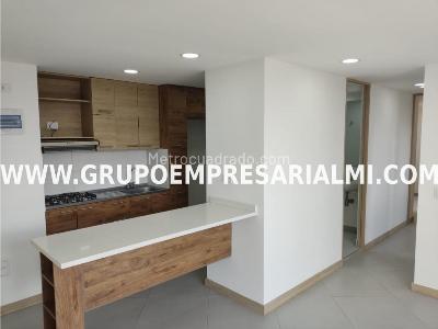 Apartamento de 3 alcobas en venta en La Macarena, Rionegro, 55 m² · foto 2 de 15
