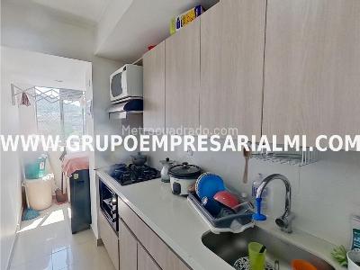 Apartamento de 3 alcobas en venta en Niquia, Bello, 64 m² · foto 2 de 20