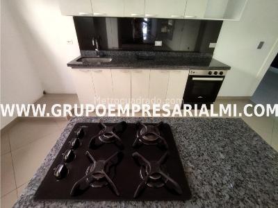 Casa de 3 alcobas en venta en San Antonio, Medellín, 224 m² · foto 2 de 19