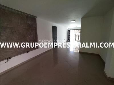 Casa de 3 alcobas en venta en San Antonio, Medellín, 224 m² · foto 10 de 19
