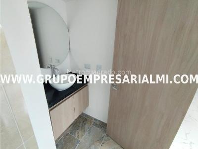 Apartamento de 2 alcobas en arriendo en El Poblado, Medellín, 90 m² · foto 13 de 14