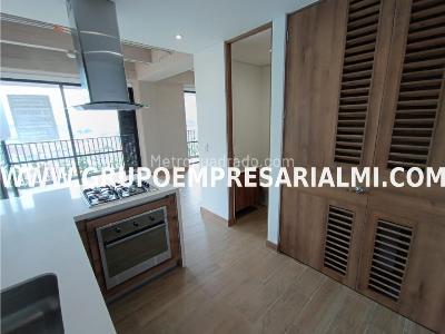 Apartaestudio en arriendo en El Poblado, Medellín, 49 m² · foto 2 de 20