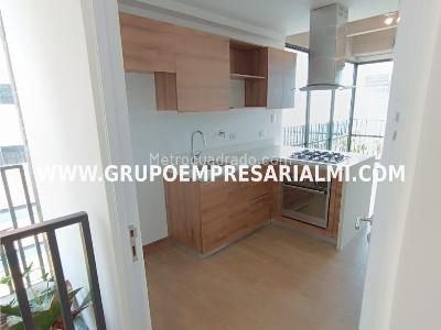 Apartaestudio en arriendo en El Poblado, Medellín, 49 m² · foto 7 de 20