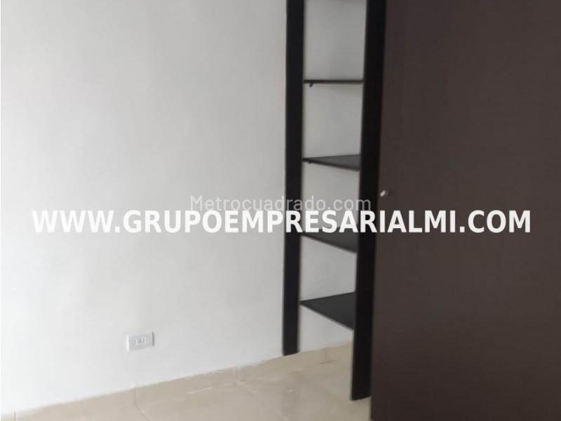 Apartamento de 2 Alcobas en Laureles con 2 Baños Completos - 6
