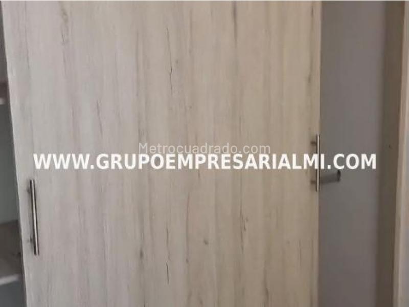 Apartamento de 2 Alcobas en Laureles con 2 Baños Completos - 8