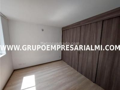 Apartamento en venta en Robledo, Medellín · foto 8 de 15