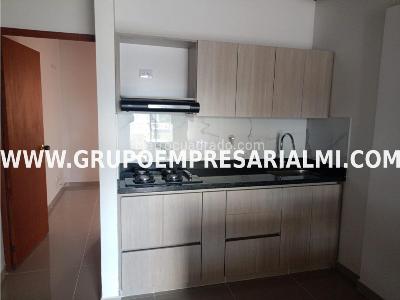 Apartamento de 2 alcobas en venta en Los Colores, Medellín, 57 m² · foto 2 de 13